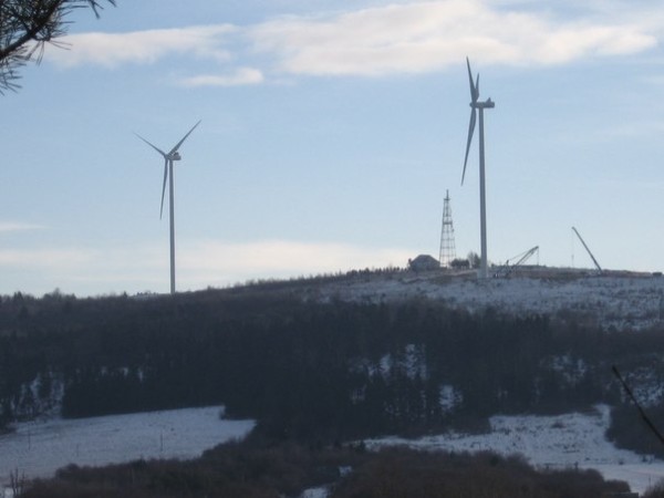 Вітрова електростанція на горі