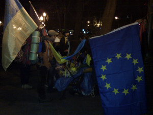 Торгівля євросимволікою біля Євромайдану